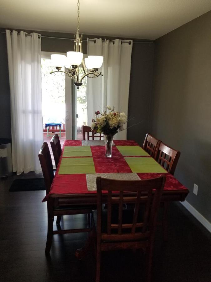 Excellent 3 Bedroom Location In Heart Of Maple Ridge Εξωτερικό φωτογραφία